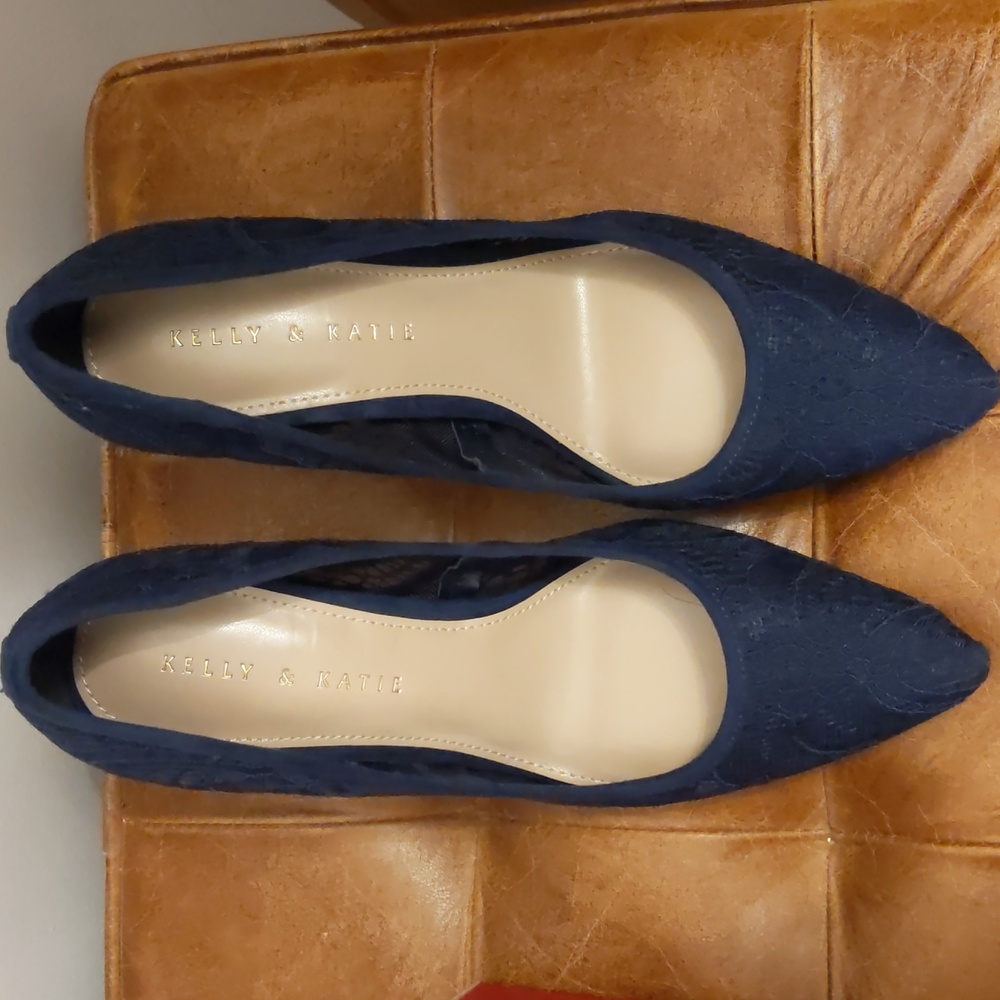 Kelly & Katie navy heels
